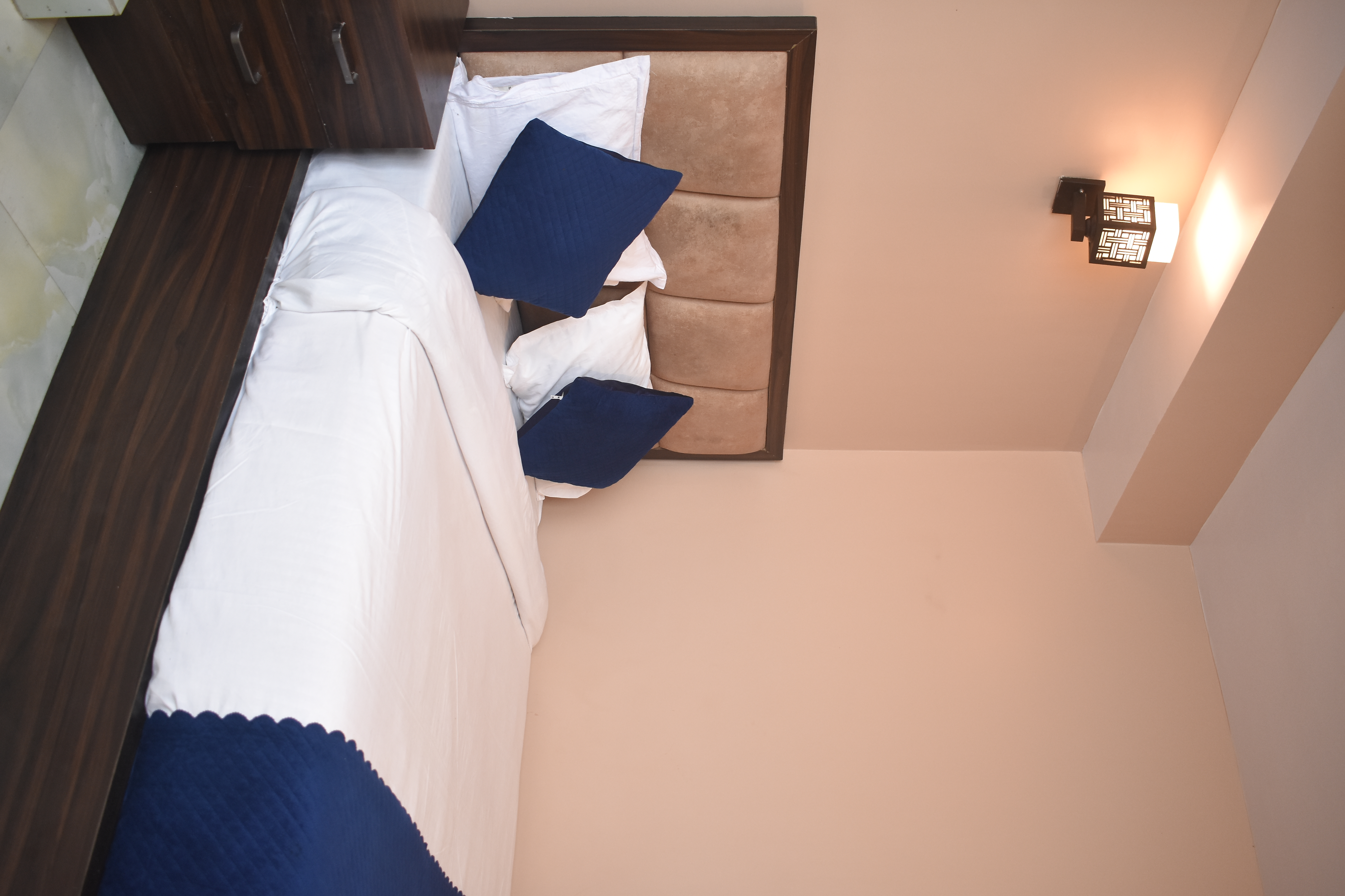 DELUX ROOM